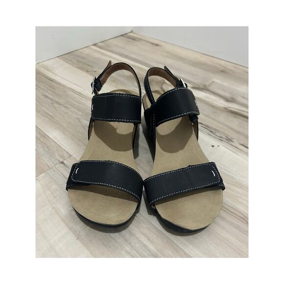 Clark’s Black 2 Strap Sling Back Sandal Clean Women Size 6 - Picture 1 of 7